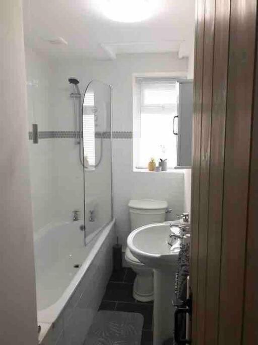 הלסטון Woodland Cottage In Cornwall With Walled Garden מראה חיצוני תמונה