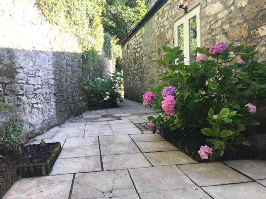 הלסטון Woodland Cottage In Cornwall With Walled Garden מראה חיצוני תמונה