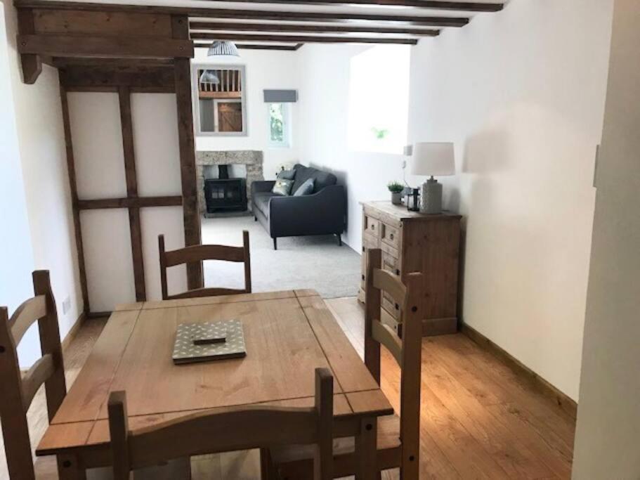הלסטון Woodland Cottage In Cornwall With Walled Garden מראה חיצוני תמונה
