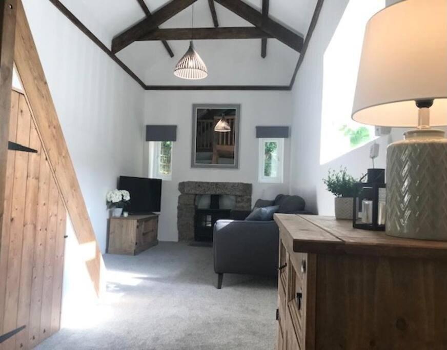 הלסטון Woodland Cottage In Cornwall With Walled Garden מראה חיצוני תמונה